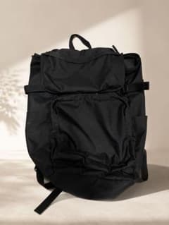 無印良品 肩の負担を軽くする 撥水 上から開くリュックサック 28L ブラックのサムネイル