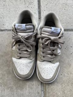 25センチ　NIKE SB DUNK LOW ベージュ系 スエード スニーカーのサムネイル