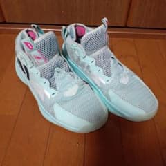adidasデイム8    27.5センチのサムネイル