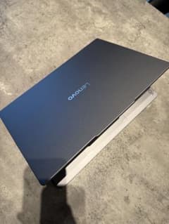 Yoga Slim 7i Aura Editionのサムネイル