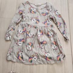H&M ユニコーン柄 長袖ワンピースのサムネイル