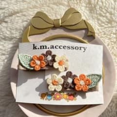 ♡お出掛けに♡花柄ヘアクリップ2点セット♡のサムネイル