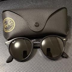 Ray-Ban RB 2180-F ブラックサングラスのサムネイル