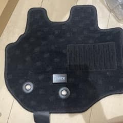 トヨタ 新車外しハイエース ダークプライム2純正オプションフロアマットのサムネイル