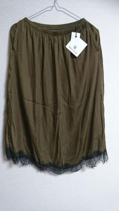 タグ付き新品  Avan Lily  スカートのサムネイル