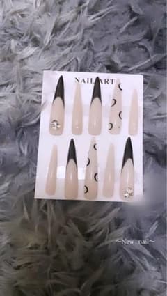 ムーンネイル ネイルチップ ロングのサムネイル