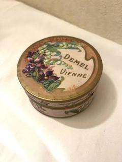 デメル - Demel　スミレの花の砂糖漬け70g(容量多め)　デメル Amazon.co.jp: デメル DEMEL スミレの砂糖漬け お土産 ギフト