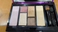 Pearly Dew ♡ アイシャドウパレットのサムネイル
