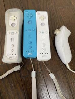 Wiiリモコンセット + Wii Fit Plusのサムネイル