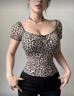 SHEIN ヒョウ柄トップスのサムネイル