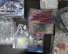 HGデスティニーガンダムSpecⅡとギャンとバルバトスとオマケ HGデスティニーガンダムSpecⅡとギャンとバルバトスとオマケ - メルカリ