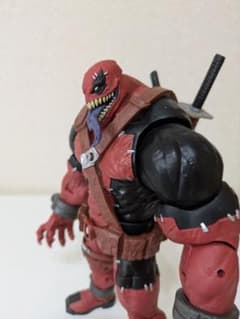 MARVEL LEGENDS ヴェノムプール ビルドフィギュアのサムネイル