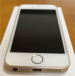 【値下げさせて頂きました！】iPhone SE Gold 32 GBのサムネイル