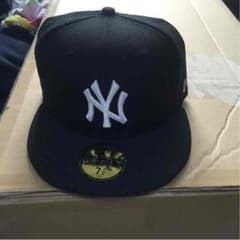 NewEra ニューエラ キャップ 未使用のサムネイル