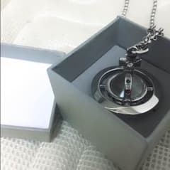 ヴィヴィアンウエストウッド SMALL ORB ネックレスのサムネイル