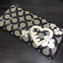 ROCK STAR様 専用　最終値下げ　COACH コーチ 長財布のサムネイル