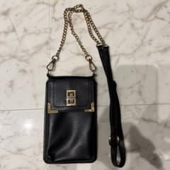 AZUL by moussy/スマホショルダーバッグ ブラック ゴールドチェーンのサムネイル