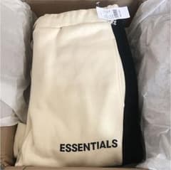 fear of god f.o.g essentials 即完売 最安値のサムネイル
