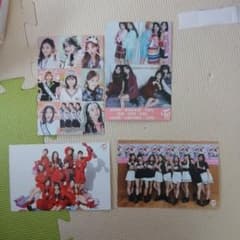 TWICE 公式フォトカード 4枚セットのサムネイル
