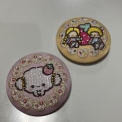 サンリオ 刺繍缶バッジ 2個セット こぎみゅん　パティ&ジミーのサムネイル