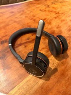 Jabra ワイヤレスヘッドセット 本体 充電スタンド付き - メルカリ