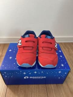 New Balance ベビーシューズ　スニーカー　14.5センチ　グレーのサムネイル
