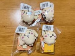ちいかわ うさぎだらけくじ E賞 ぬいぐるみバッジ 4種セットのサムネイル