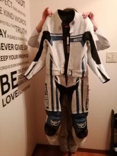 naokism様専用　　レーシングスーツ　皮　ツナギ　ベリック　BERIK LWのサムネイル