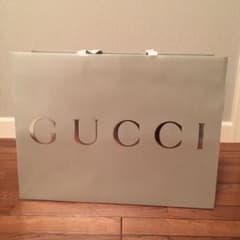 GUCCI 期間限定 シルバーショップ袋 大型のサムネイル