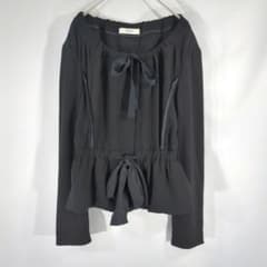 PRADA リボン付きペプラムブラウス 黒 38 - メルカリ