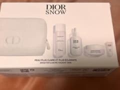 DIOR SNOW スキンケアセット ポーチ付きのサムネイル