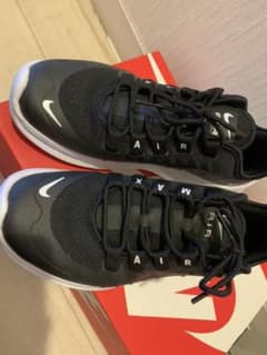 NIKEスニーカーのサムネイル