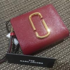 can様売約済み新品未使用マークジェイコブス二つ折り財布のサムネイル