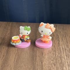 HELLO KITTYハローキティ チョコエッグコラボ フィギュア 2体セットのサムネイル