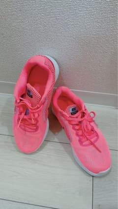 NIKE スニーカー　23センチのサムネイル