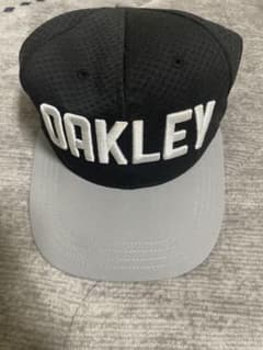 OAKLEY メッシュキャップ 黒/グレーのサムネイル