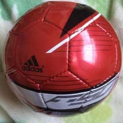 adidasサッカーボール4号のサムネイル