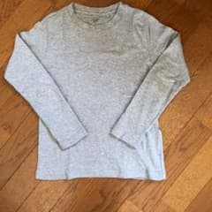 ユニクロ  長袖コットンTシャツ 140のサムネイル