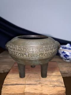 古銅 饕餮文 三足香炉 獣面文 双耳 鼎式 香道具 茶道具 骨董品 古美術