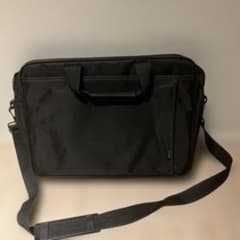 黒のナイロンビジネスバッグのサムネイル