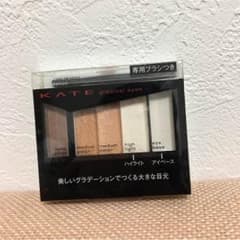 アイシャドウのサムネイル