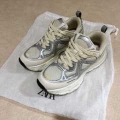 ZARA  スニーカーのサムネイル