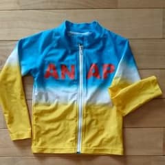 キッズ ラッシュガードのサムネイル