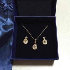 スワロフスキー ピアス、ネックレスセット値下げ中のサムネイル