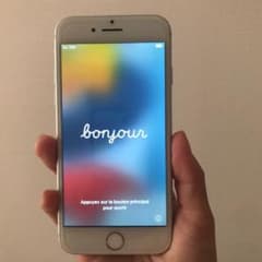 【美品】iPhone 7 silver バッテリー100%のサムネイル