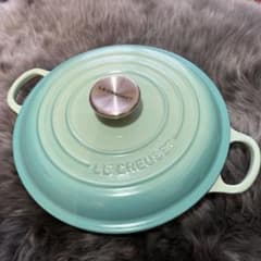 週末大幅値下げ！　ルクルーゼ　ビュッフェキャセロール　22cm クールミントのサムネイル