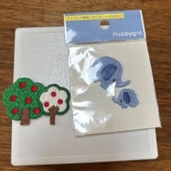 ファミリア　Hobbygro 木と象の刺繍ワッペンのサムネイル