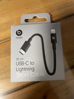 Beats USB-C to Lightning ケーブル 20cmのサムネイル