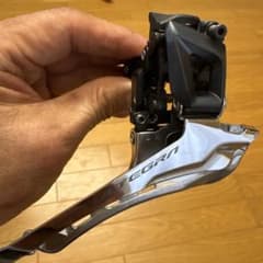 シマノ　フロントディレイラーFD-R8000 アルテグラ　バンドタイプ　34.9のサムネイル