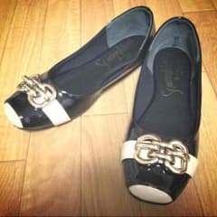 ブラック ベージュ パンプス ぺたんこのサムネイル